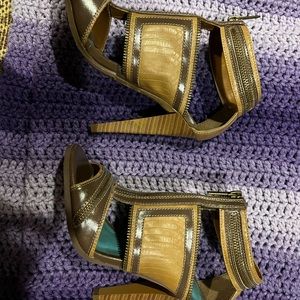 Michael Antonio Heels